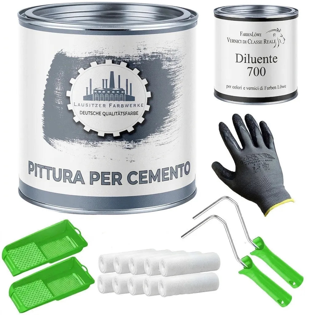 Lattina di vernice per cemento, diluente, guanti, rulli e vassoi per pittura.